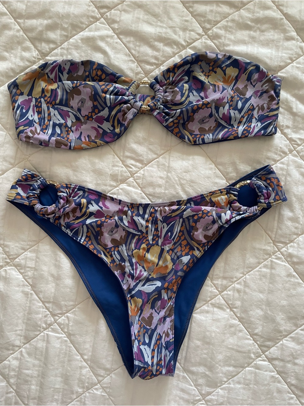 Bydee Bordeaux Top and Bottom in Meduse